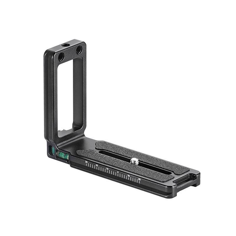Universal L-brackets